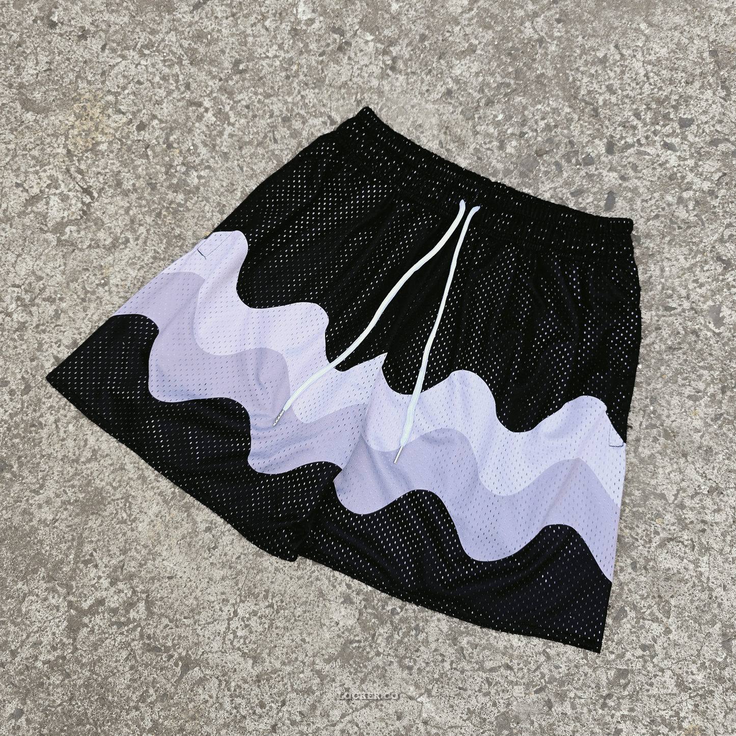Waves Black