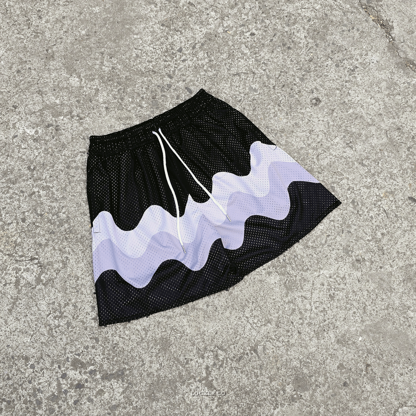 Waves Black